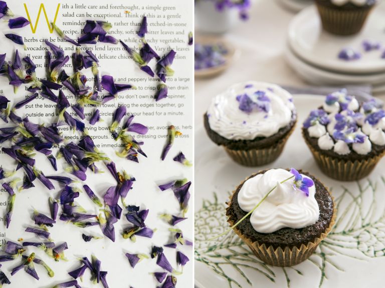 wild violets chocolate cupcakes marshmallow icing